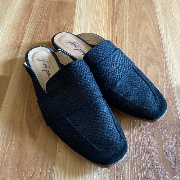 Free People black snake loafer - Picture 2 of 6